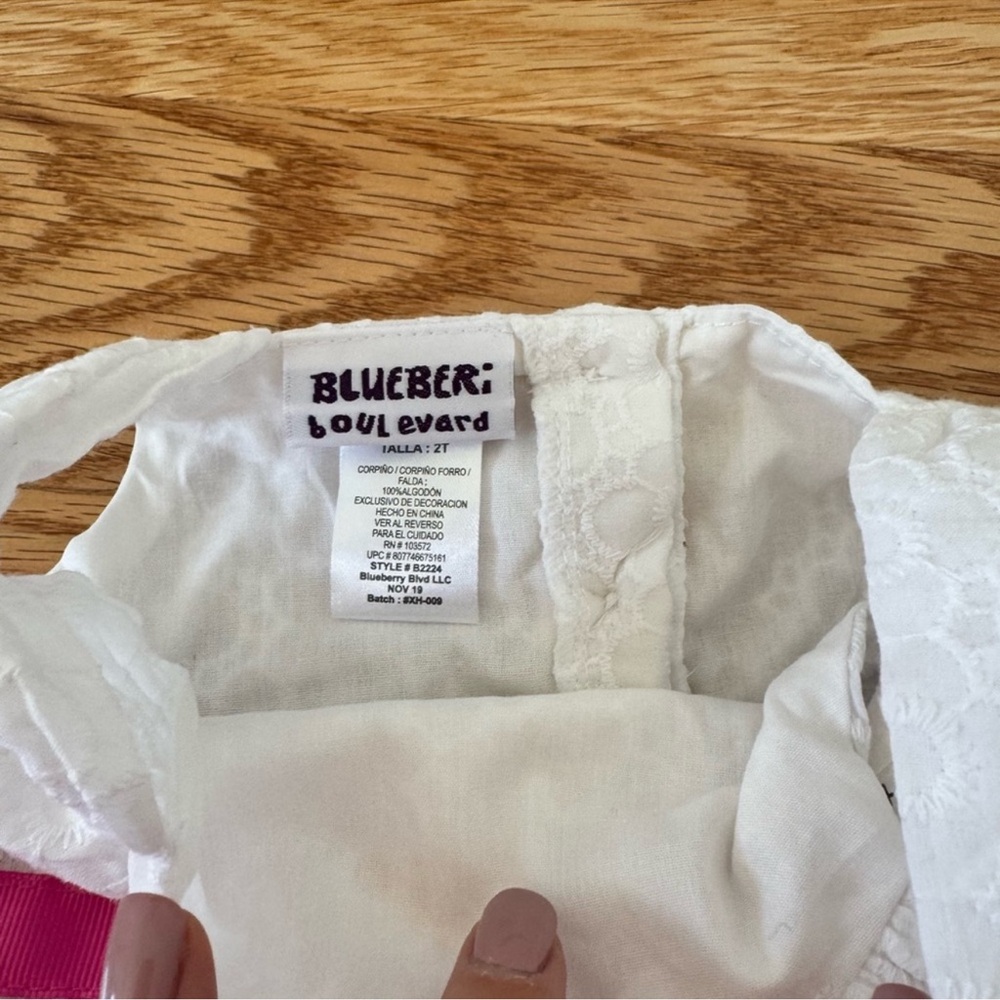 Girls 2T bundle - Picture 11 of 11